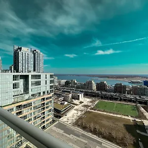 Comfortable Near Rogers Centre Cn Tower & Free Parking , Toronto Canada